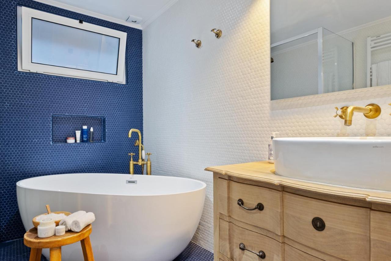 Bella Vista - Modern Classic In Heart Of City *