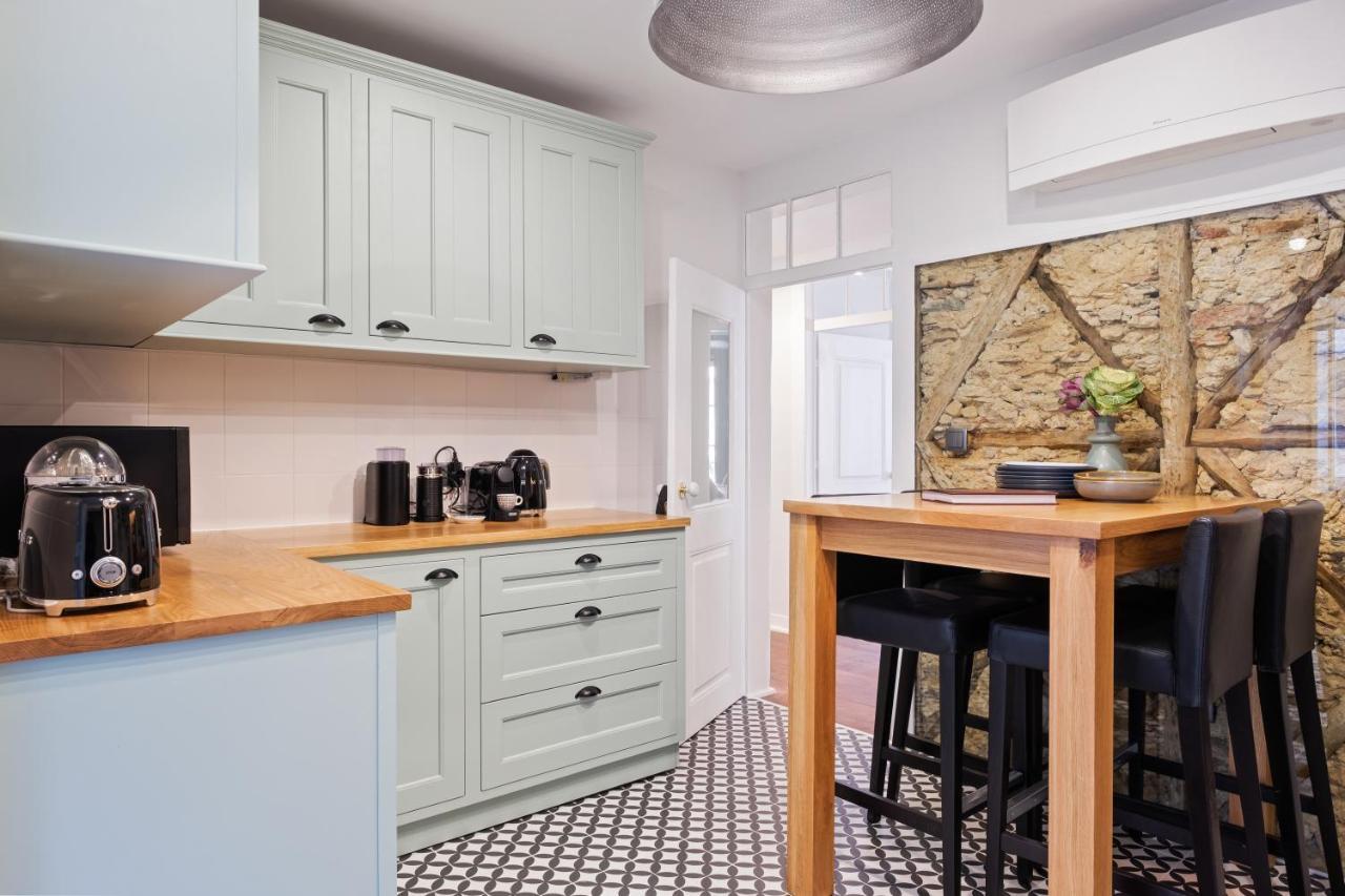 Bella Vista - Modern Classic In Heart Of City *